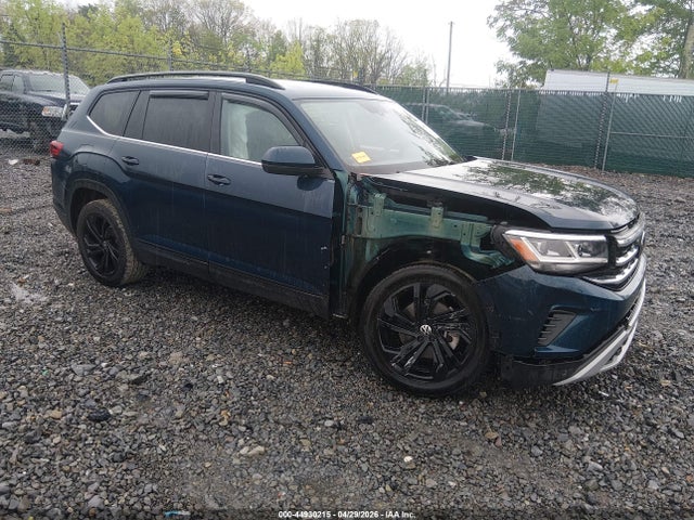 Salvage Volkswagen Atlas Image
