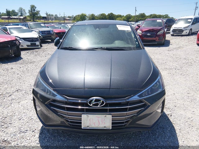 Hyundai ELANTRA Sel