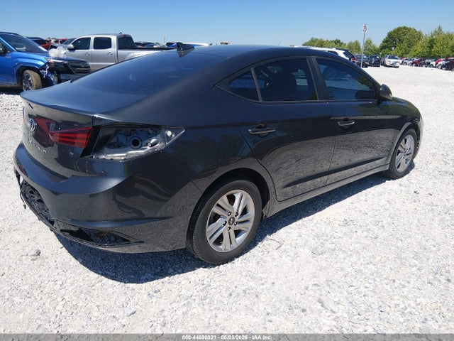 Hyundai ELANTRA Sel