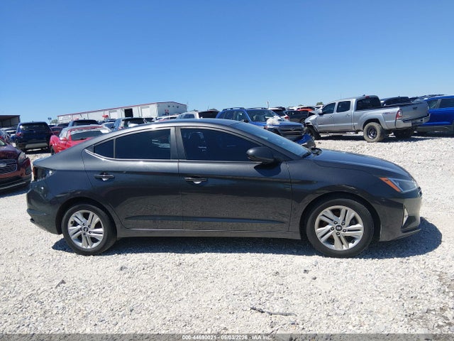 Hyundai ELANTRA Sel