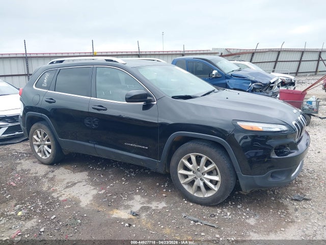 Salvage Jeep Cherokee Image