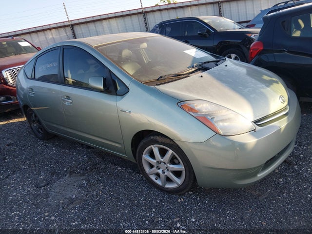 Salvage Toyota Prius Image