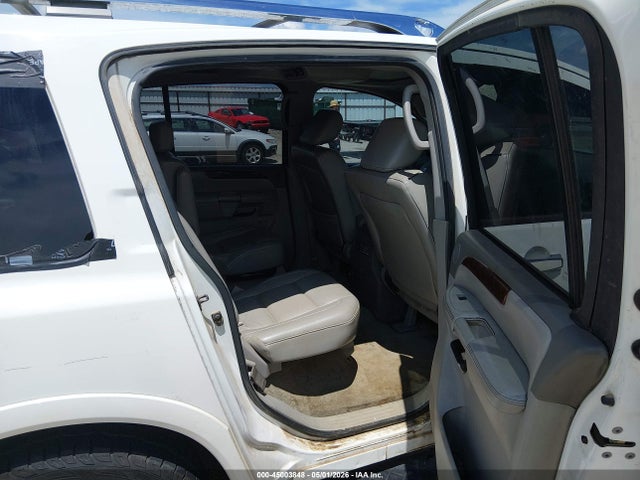Nissan Armada Platinum