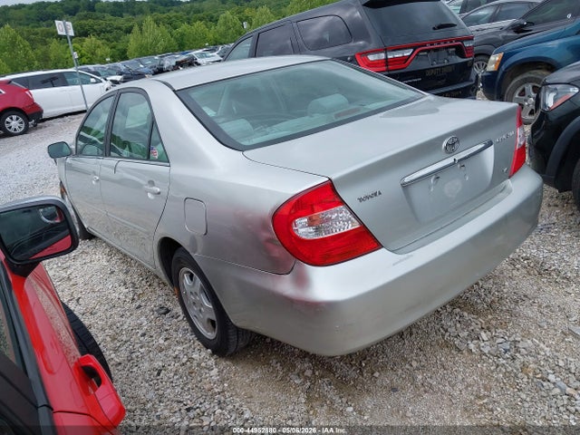 Toyota Camry Le V6