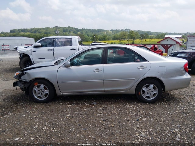 Toyota Camry Le V6