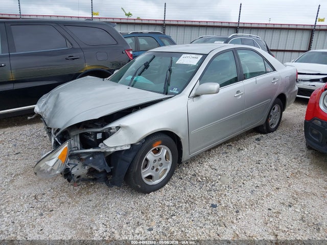 Toyota Camry Le V6