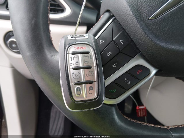 Chrysler Pacifica Touring-l Plus