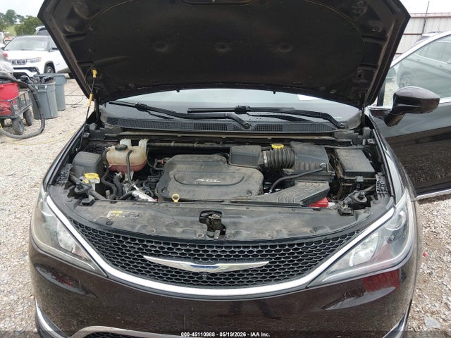Chrysler Pacifica Touring-l Plus