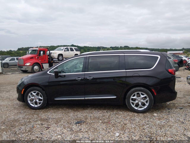 Chrysler Pacifica Touring-l Plus