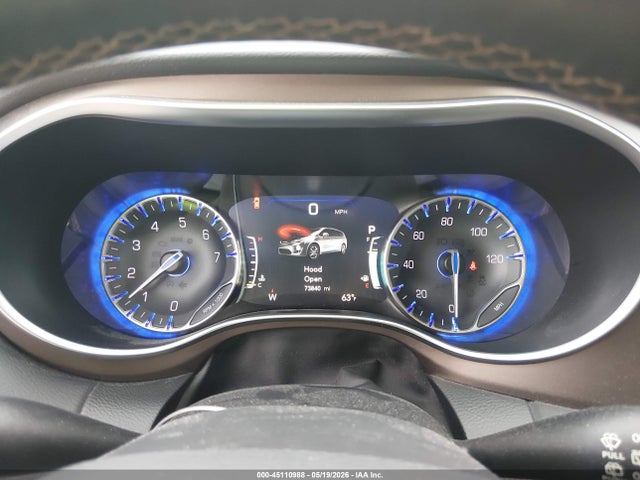 Chrysler Pacifica Touring-l Plus