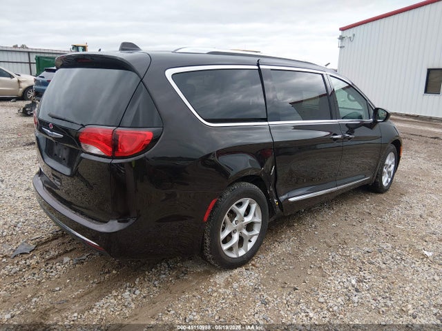 Chrysler Pacifica Touring-l Plus