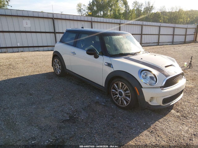 Salvage MINI Cooper S Image
