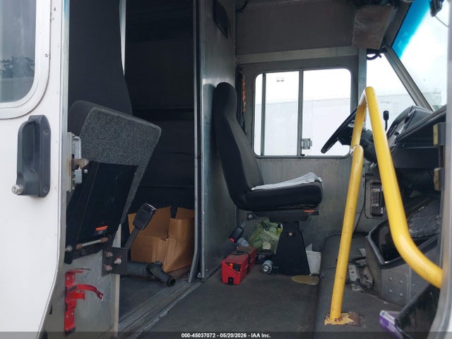 Ford F-59 Commercial Stripped