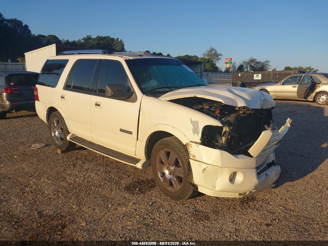 Salvage Ford Expedition Image