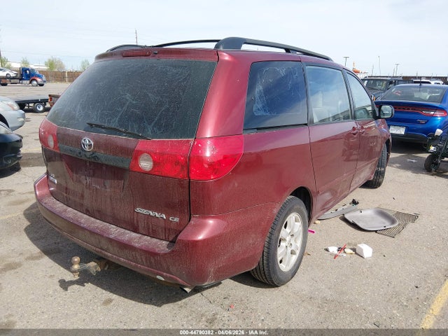 Toyota Sienna Ce