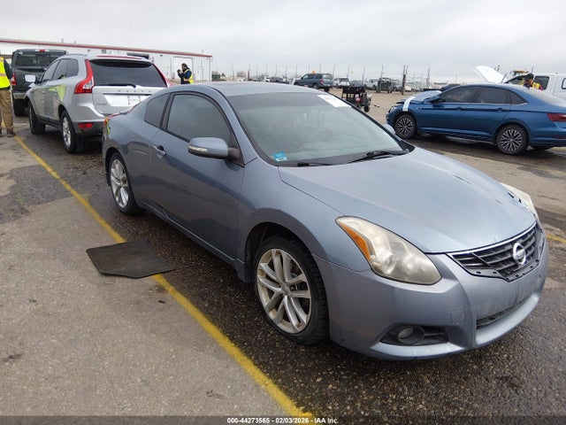 Salvage Nissan Altima Image