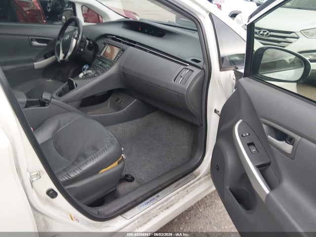 Toyota Prius V