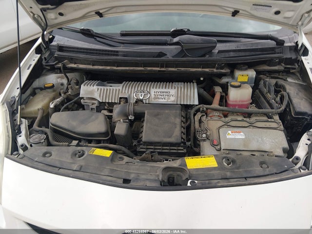 Toyota Prius V