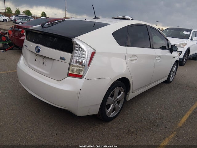 Toyota Prius V