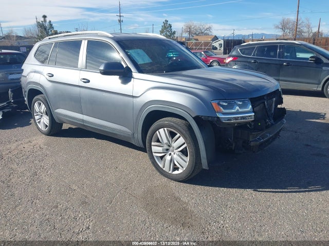 Salvage Volkswagen Atlas Image