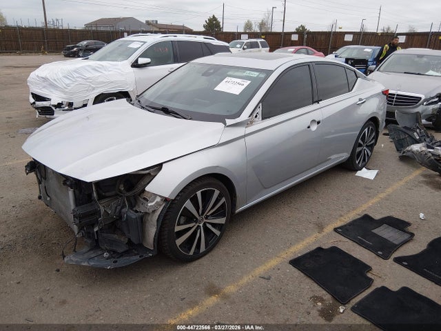 Nissan Altima Platinum Intelligent Awd