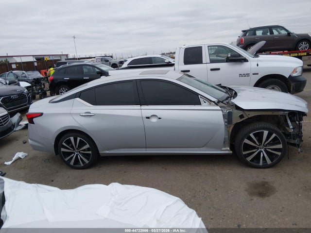Nissan Altima Platinum Intelligent Awd