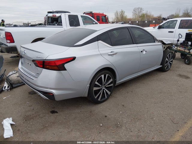 Nissan Altima Platinum Intelligent Awd