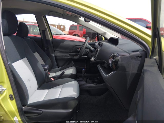Toyota Prius c Two