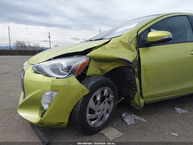 Toyota Prius c Two