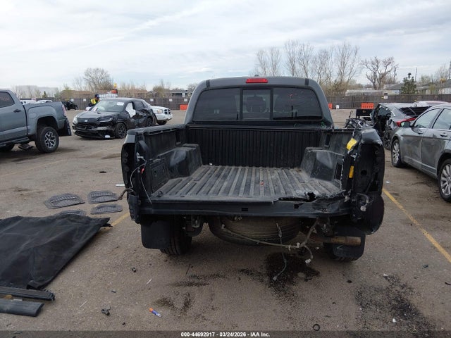 Toyota Tacoma Base V6