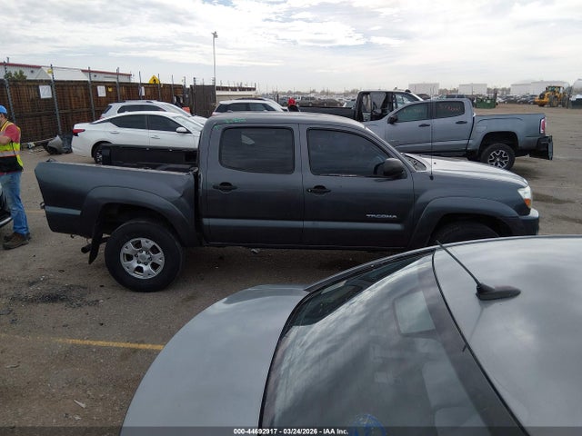 Toyota Tacoma Base V6