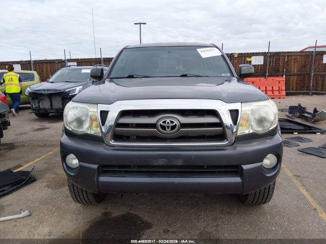 Toyota Tacoma Base V6