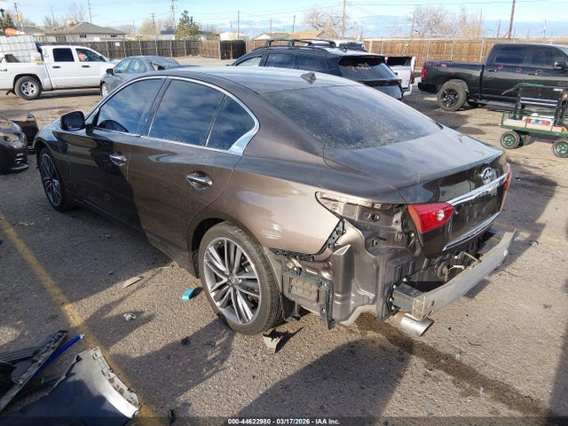 INFINITI Q50 Premium