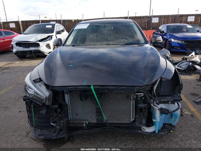 INFINITI Q50 Premium