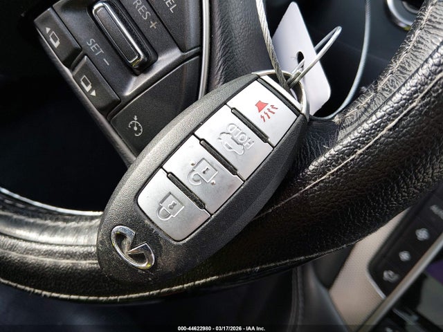 INFINITI Q50 Premium