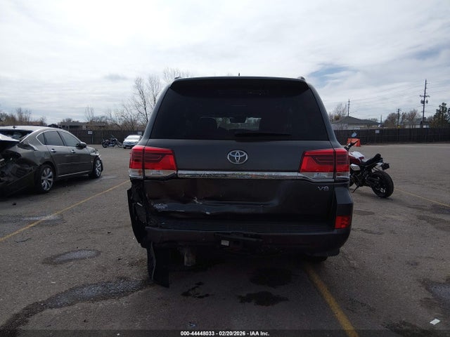 Toyota Land Cruiser V8