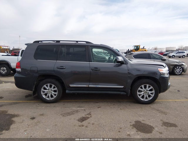 Toyota Land Cruiser V8