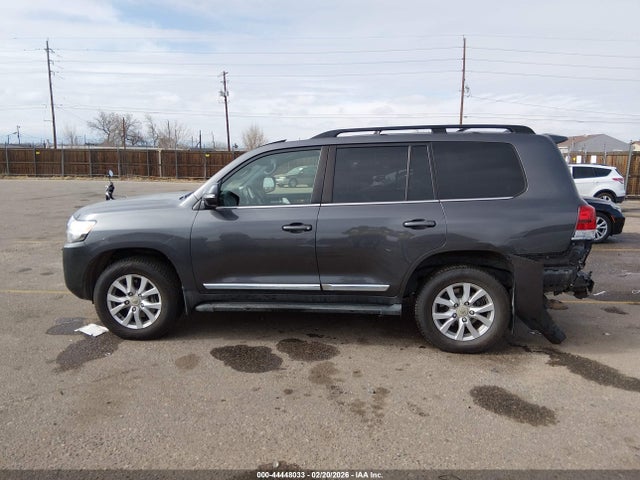 Toyota Land Cruiser V8