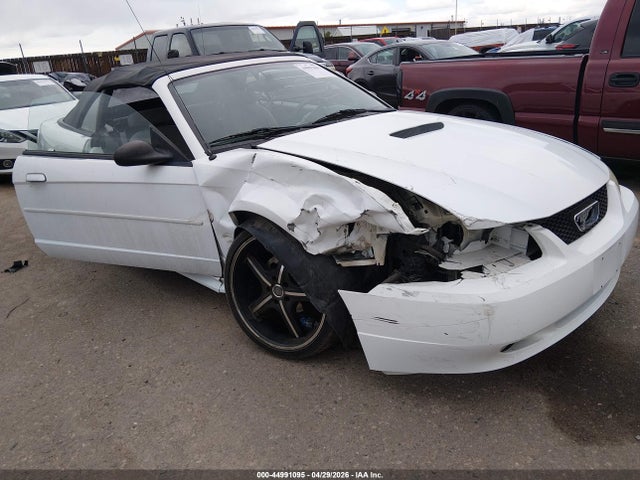 Salvage Ford Mustang Image