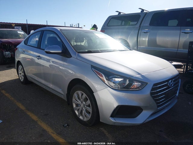Salvage Hyundai ACCENT Image