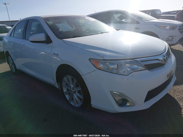 Salvage Toyota Camry Image