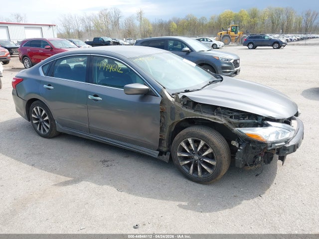 Salvage Nissan Altima Image