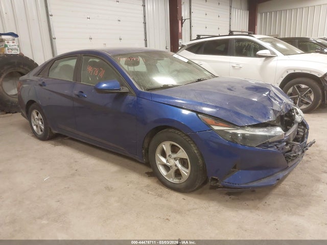 Salvage Hyundai ELANTRA Image