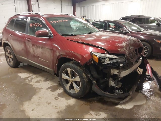 Salvage Jeep Cherokee Image