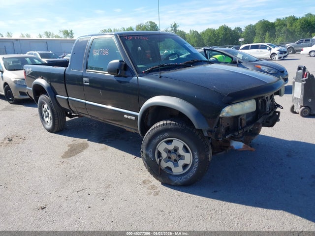 Salvage Chevrolet S-10 Image
