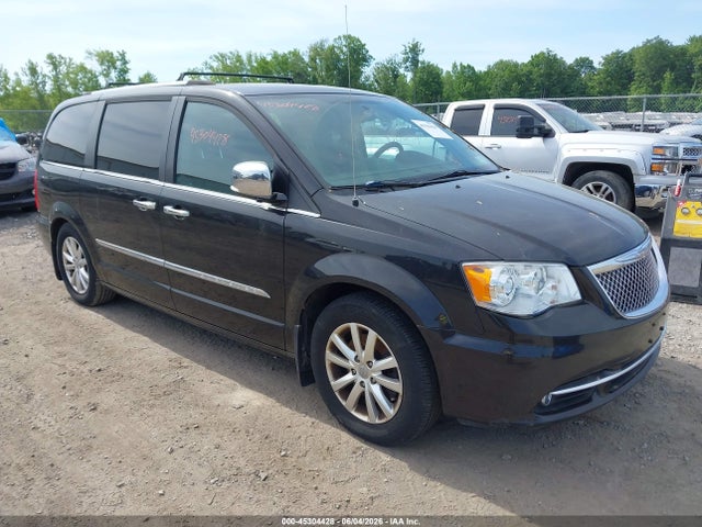 Salvage Chrysler Town & Country Image