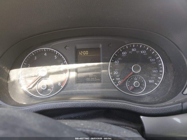 Volkswagen Passat S