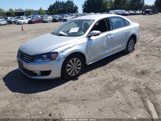 Volkswagen Passat S