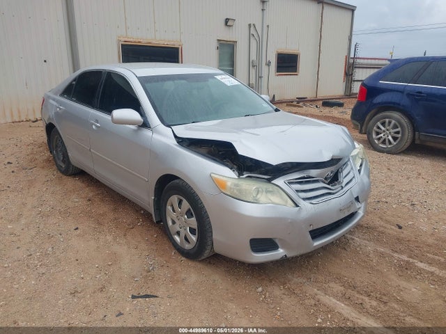 Salvage Toyota Camry Image
