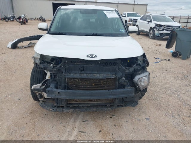 Kia Soul Lx